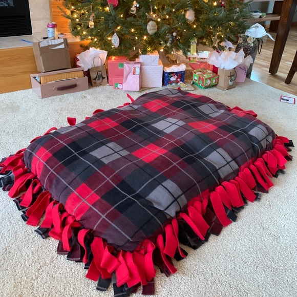 Handmade Fleece Dog Beds - CUSTOMIZABLE - Picture 2 of 15